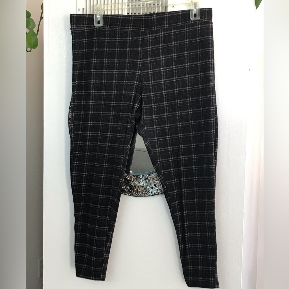 Simply Emma Plaid Dark Gray and Pink Soft Pull on Pants